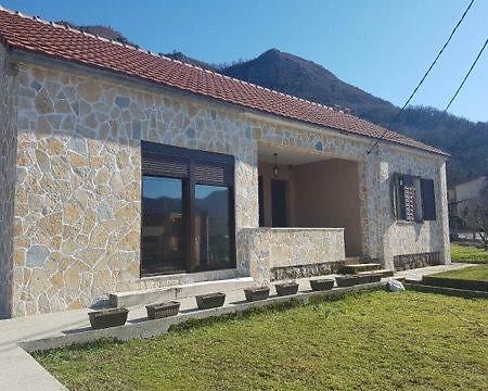 Holiday Home Ivana เวียร์ปาซาร์ ภายนอก รูปภาพ