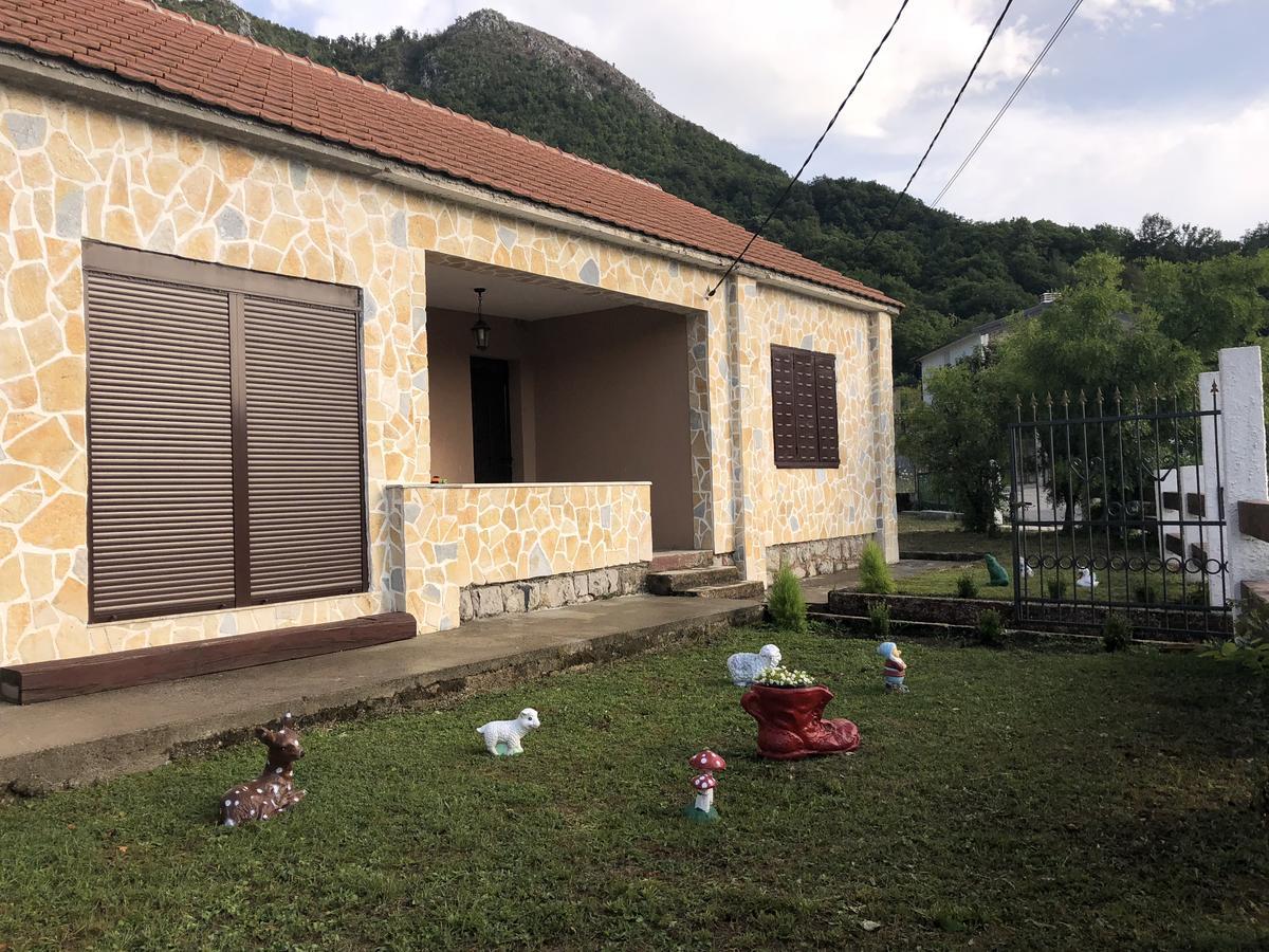 Holiday Home Ivana เวียร์ปาซาร์ ภายนอก รูปภาพ